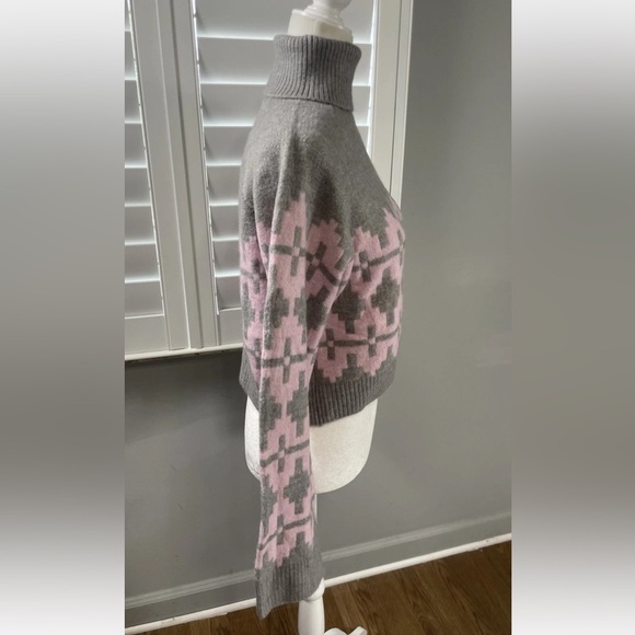 NEW H&M Jacquard Gray & Pink Fair Isle Turtleneck Sweater Women’s S Cropped - Picture 6 of 15